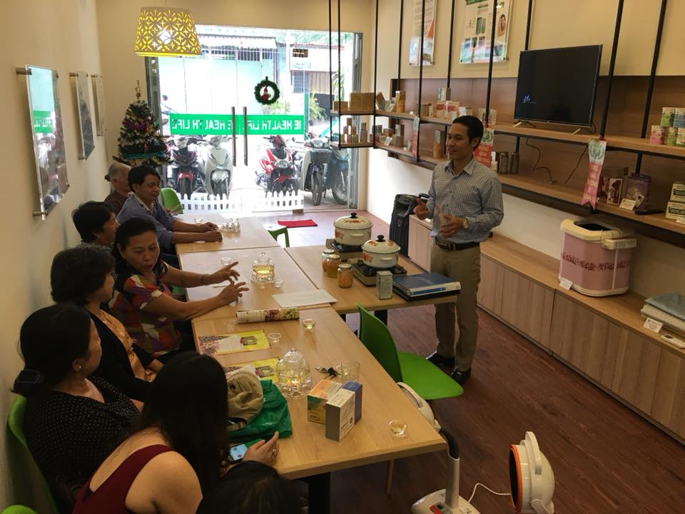 Người khởi xướng IE quận 12 Anh Phạm Quang Hòa chia sẻ chương trình khuyến mãi, định hướng tháng 12 cho các hội viên.