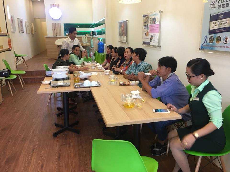Hội viên tham dự tiệc