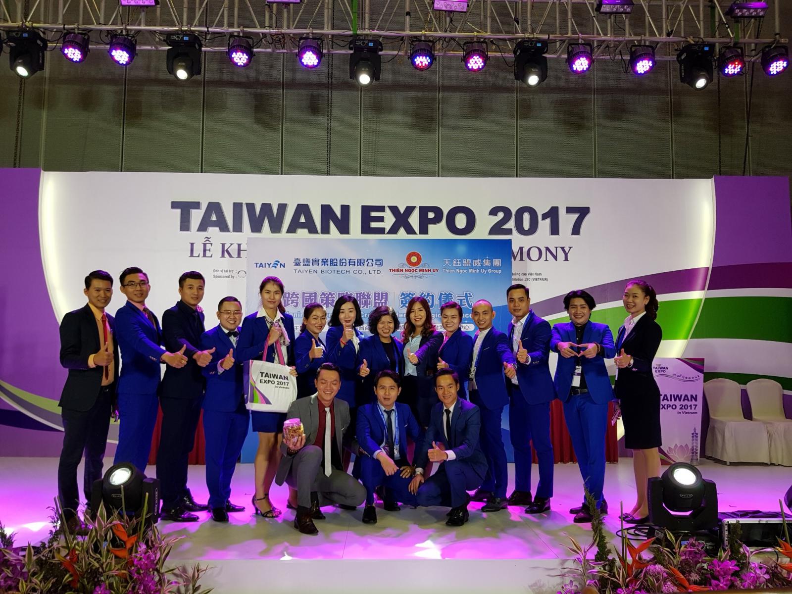 Tập thể Nhân viên của Thiên Ngọc Minh Uy tại triển lãm Taiwan Expo 2017