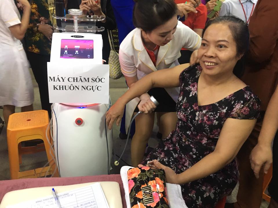 Máy chăm sóc khuôn ngực giúp vòng 1 săn chắc và ngăn ngừa ung thư vú ở phụ nữ