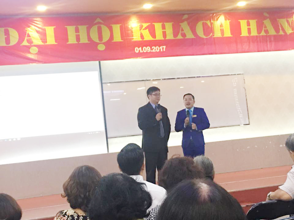 Tiến Sĩ Huỳnh Quốc Vinh chia sẻ trong buổi họp đầu tháng 9/2017